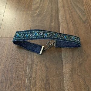 Vintage bluejean pattern choker